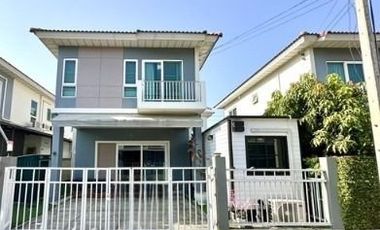 For rent 3 ベッドルーム townhouse in Khlong Luang, Pathum Thani