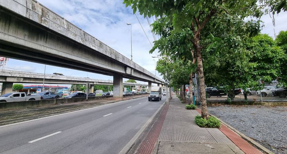 For sale land in Bang Phlat, Bangkok
