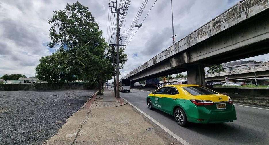 For sale land in Bang Phlat, Bangkok