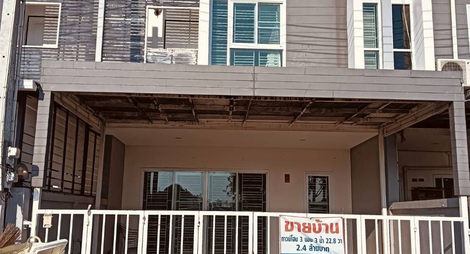 For sale 3 bedrooms townhouse in Mueang Chon Buri, Chonburi