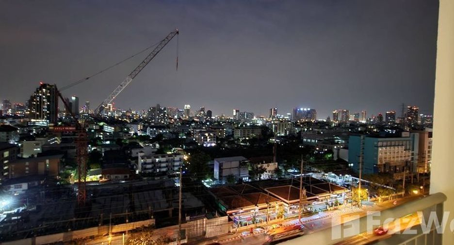 For sale 1 bed condo in Huai Khwang, Bangkok