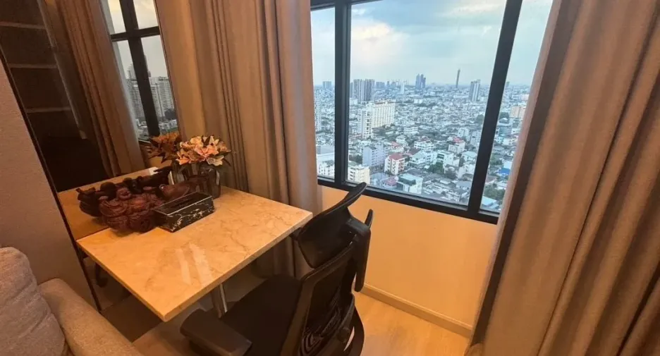 À vendre et à louer 1 chambre condo à Sathon, Bangkok