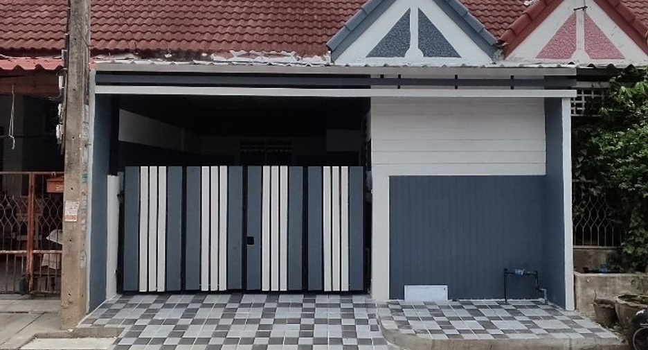 For sale 2 bedrooms townhouse in Lam Luk Ka, Pathum Thani
