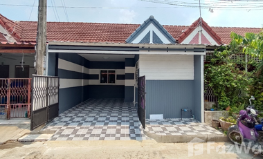 Casa adosada en venta de 2 habitaciones en Lam Luk Ka, Pathum Thani