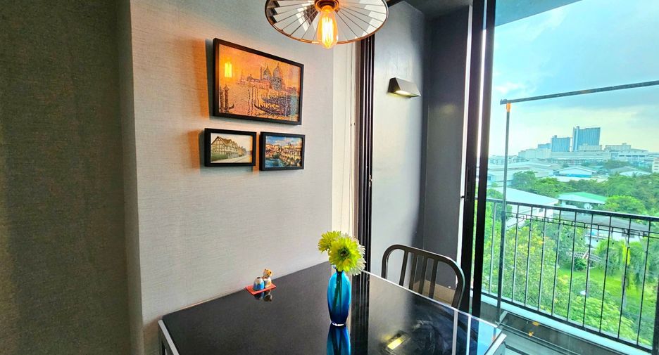 For sale 1 bed condo in Mueang Samut Prakan, Samut Prakan