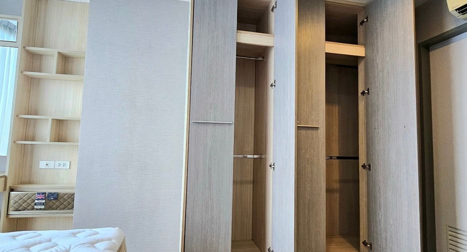 For sale 1 bed condo in Mueang Samut Prakan, Samut Prakan