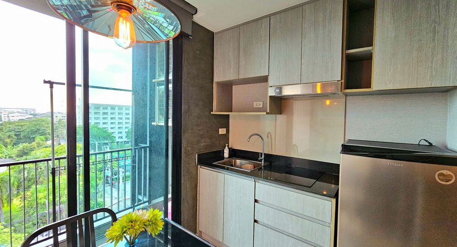 For sale 1 bed condo in Mueang Samut Prakan, Samut Prakan