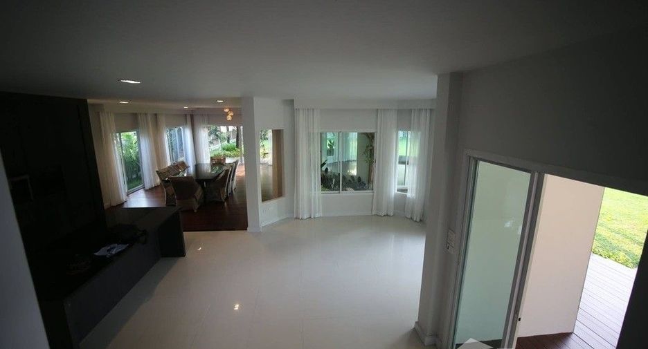 For sale 5 bedrooms house in Mueang Chiang Rai, Chiang Rai