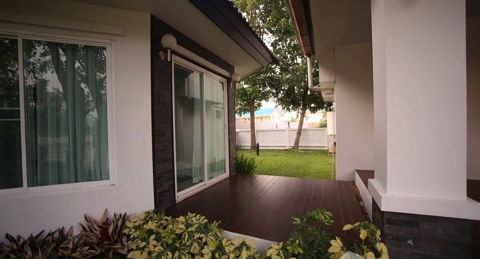 For sale 5 bedrooms house in Mueang Chiang Rai, Chiang Rai