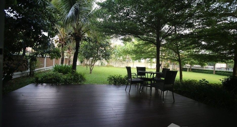 For sale 5 bedrooms house in Mueang Chiang Rai, Chiang Rai