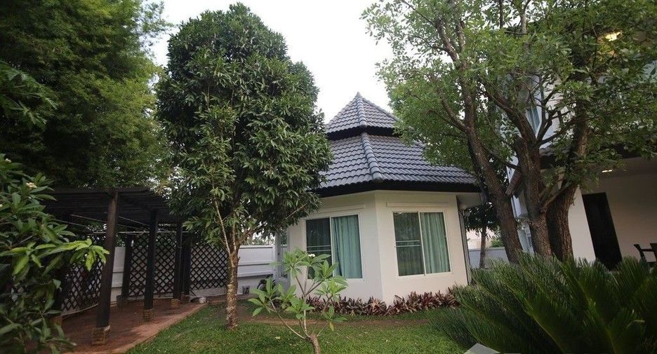 For sale 5 bedrooms house in Mueang Chiang Rai, Chiang Rai