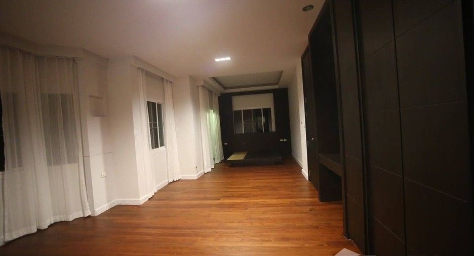 For sale 5 bedrooms house in Mueang Chiang Rai, Chiang Rai