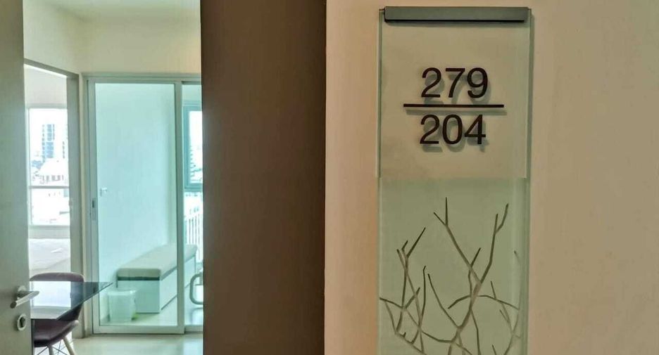 For sale 2 bedrooms condo in Huai Khwang, Bangkok