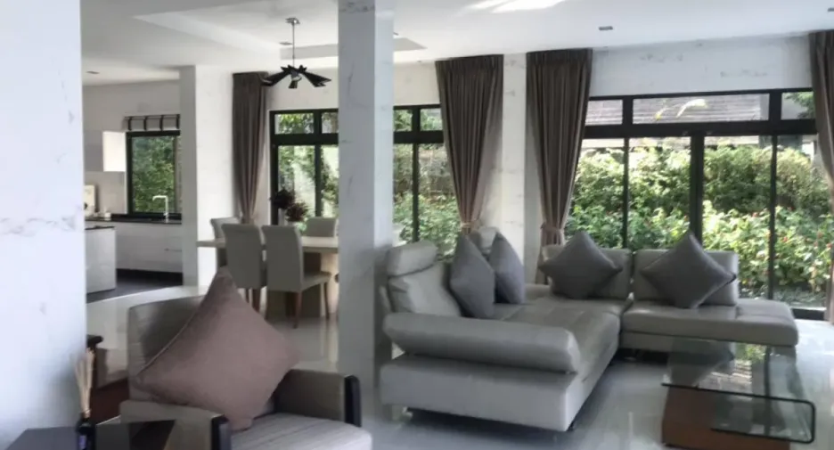 For rent 4 bedrooms house in Mueang Pathum Thani, Pathum Thani