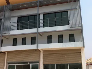 For sale 2 bedrooms townhouse in Phatthana Nikhom, Lopburi
