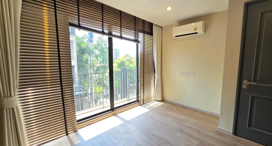 For sale 1 bed condo in Pathum Wan, Bangkok