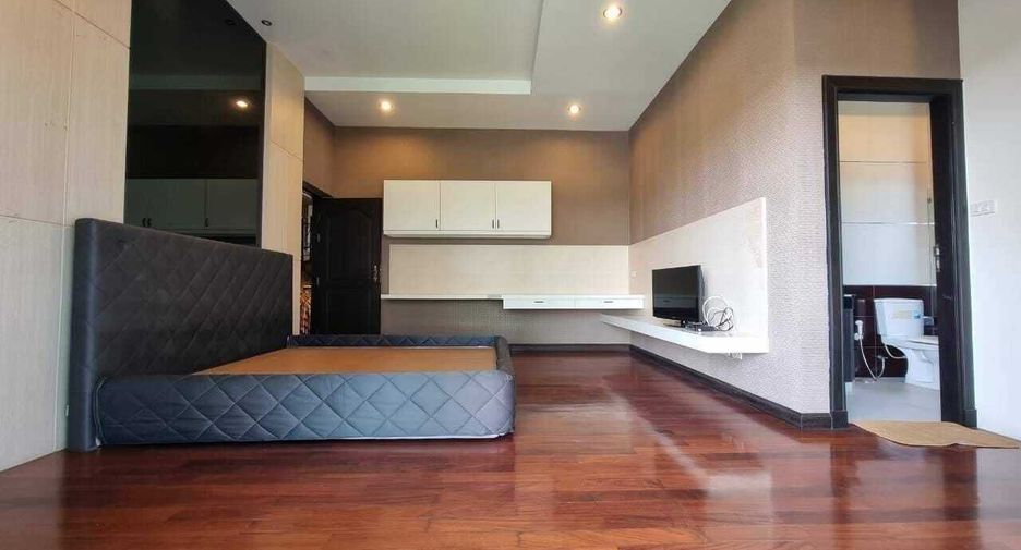 For sale 4 bedrooms house in Mueang Samut Sakhon, Samut Sakhon