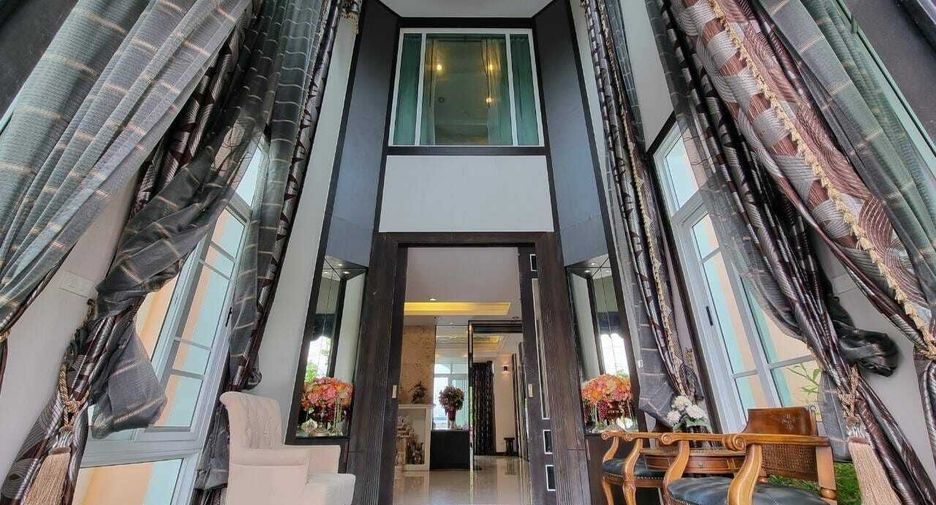 For sale 4 bedrooms house in Mueang Samut Sakhon, Samut Sakhon