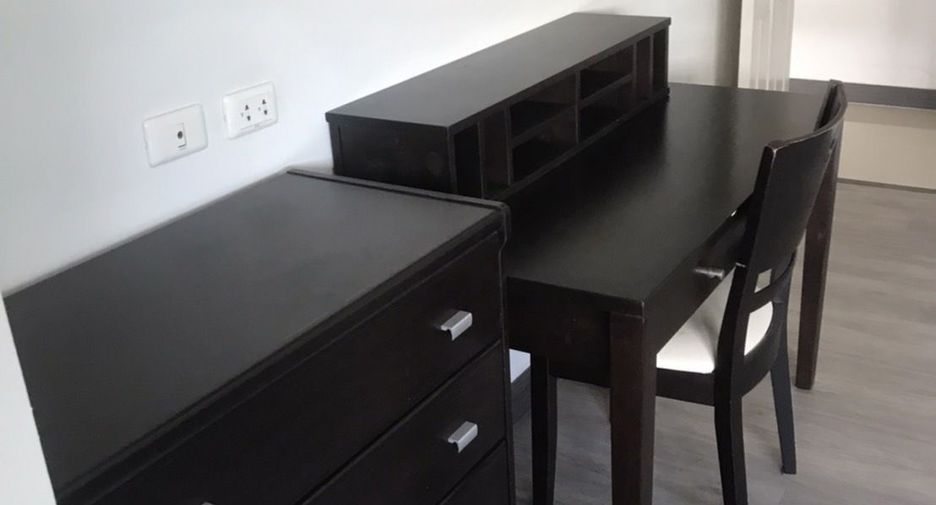 Condo en venta y en alquiler de 2 habitaciones en Watthana, Bangkok