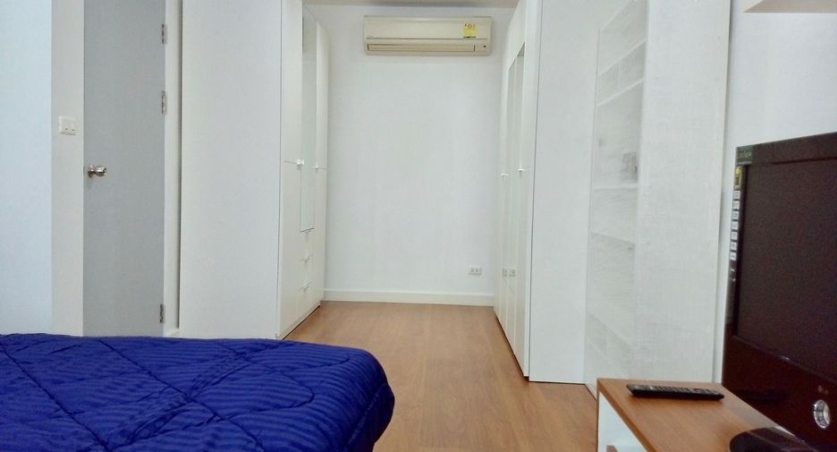 For rent and for sale 1 bed condo in Watthana, Bangkok