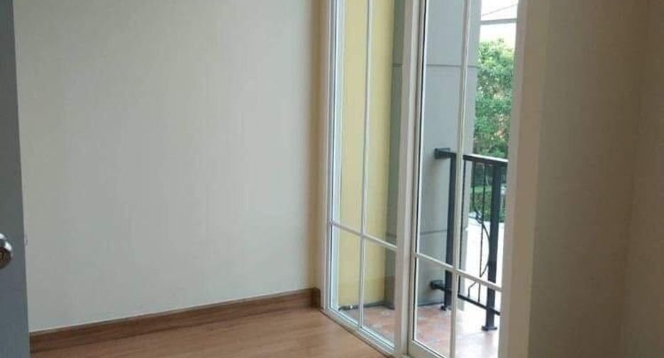 For sale 3 bedrooms townhouse in Lam Luk Ka, Pathum Thani