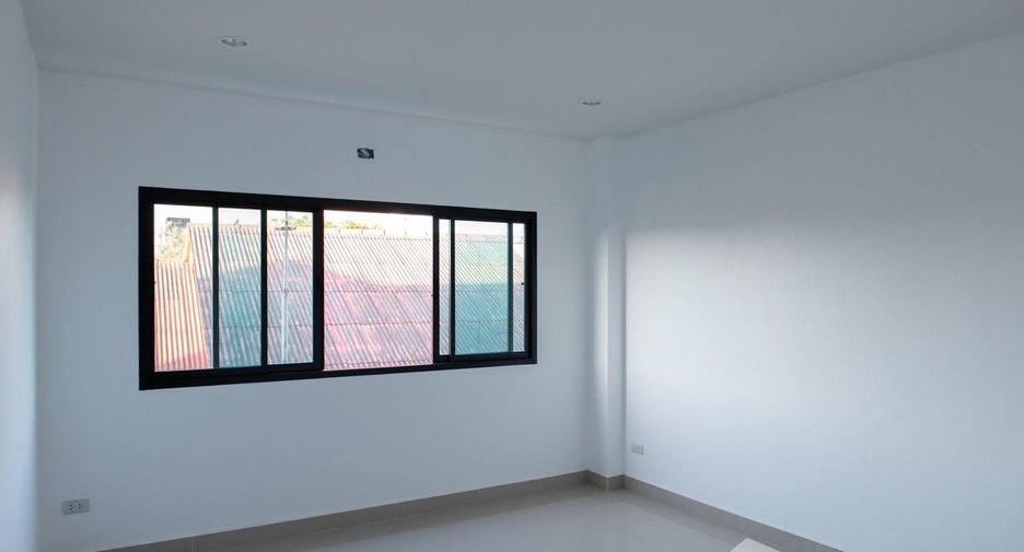 For sale 4 bedrooms retail Space in Mueang Songkhla, Songkhla