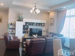 Продажа 5 спальни кондо в Хуаи Кхщанг, Бангкок