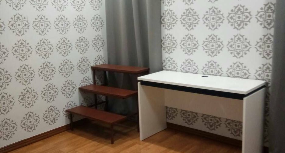 For sale 4 bedrooms house in Mueang Pathum Thani, Pathum Thani