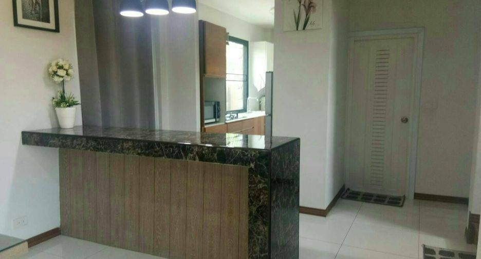 For sale 4 bedrooms house in Mueang Pathum Thani, Pathum Thani