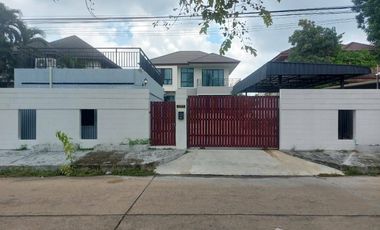 For sale 4 bedrooms house in Mueang Pathum Thani, Pathum Thani