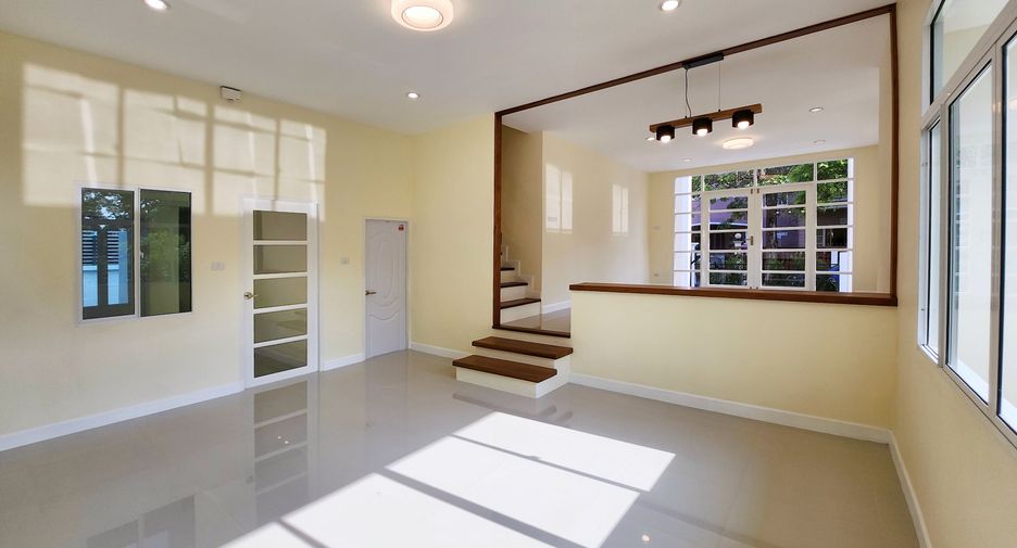 Casa en venta de 5 habitaciones en Mueang Samut Sakhon, Samut Sakhon