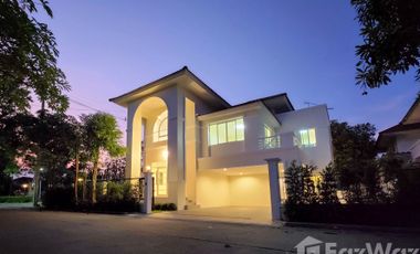 Haus zum Kauf mit 5 Zimmer in Mueang Samut Sakhon, Samut Sakhon