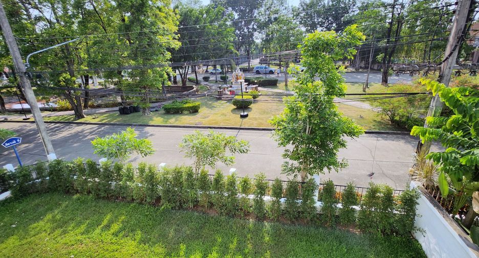 Casa en venta de 5 habitaciones en Mueang Samut Sakhon, Samut Sakhon