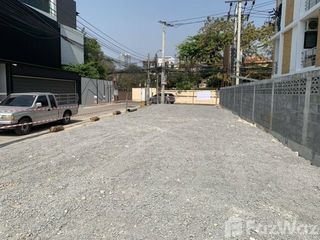 For sale land in Phra Khanong, Bangkok
