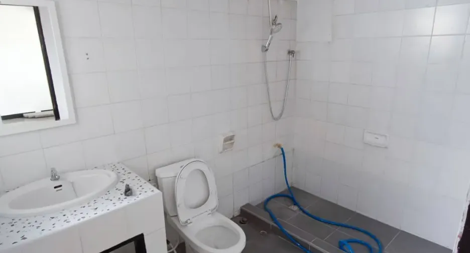 For rent studio condo in Mueang Nonthaburi, Nonthaburi