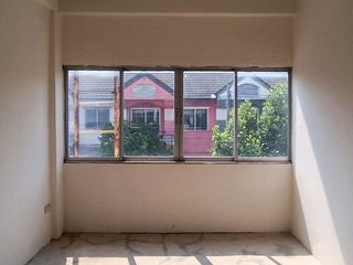 For sale 2 bedrooms townhouse in Lat Lum Kaeo, Pathum Thani