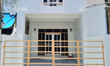 For sale 2 bedrooms townhouse in Mueang Nakhon Pathom, Nakhon Pathom
