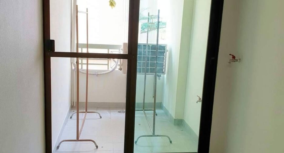 For sale 1 bed condo in Yan Nawa, Bangkok