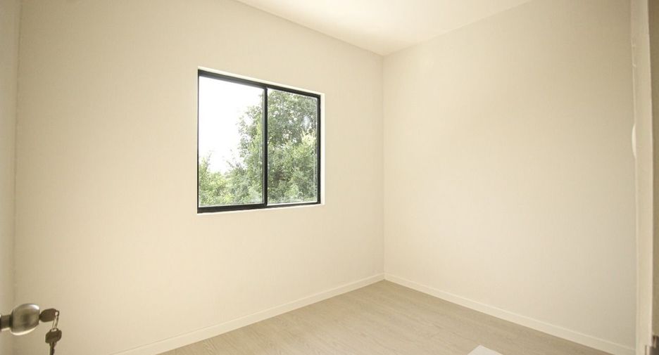 Reihenhaus zum Kauf mit 3 Zimmer in Bang Yai, Nonthaburi