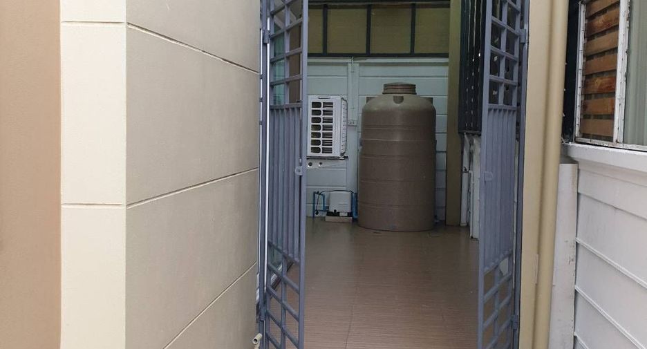 À louer 3 chambres maison à Khlong Luang, Pathum Thani