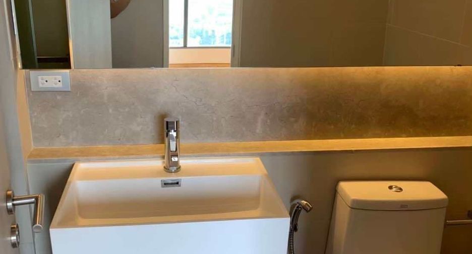 For sale 2 bedrooms condo in Khlong Toei, Bangkok