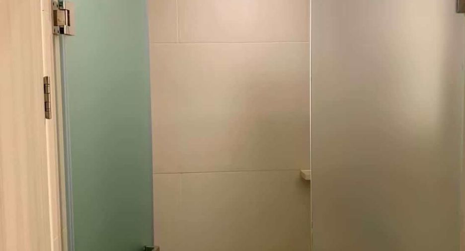 For sale 2 bedrooms condo in Khlong Toei, Bangkok