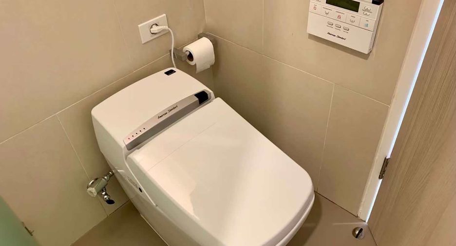 For sale 2 bedrooms condo in Khlong Toei, Bangkok