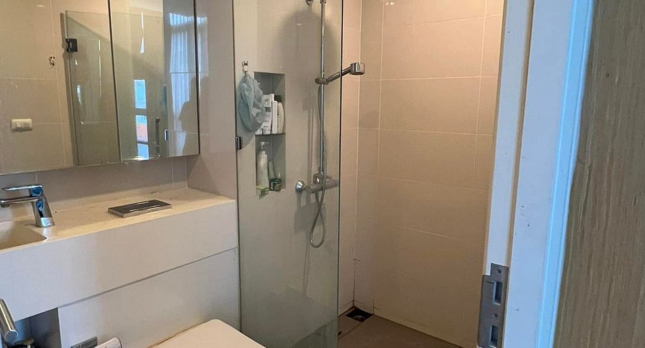 For sale 2 bedrooms condo in Bang Rak, Bangkok