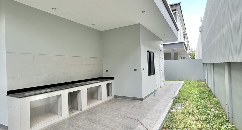 For sale 3 bedrooms house in Mueang Udon Thani, Udon Thani