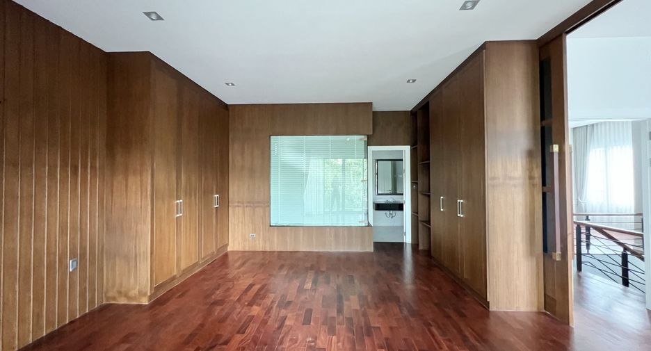 For sale 3 bedrooms house in Mueang Udon Thani, Udon Thani