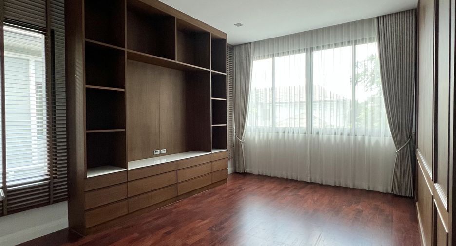 For sale 3 bedrooms house in Mueang Udon Thani, Udon Thani