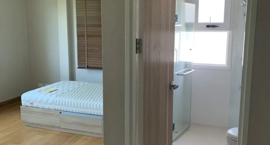 Casa en venta de 5 habitaciones en Mueang Rayong, Rayong