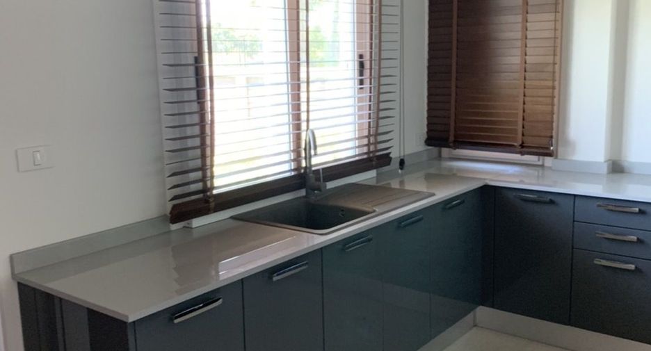 Casa en venta de 5 habitaciones en Mueang Rayong, Rayong