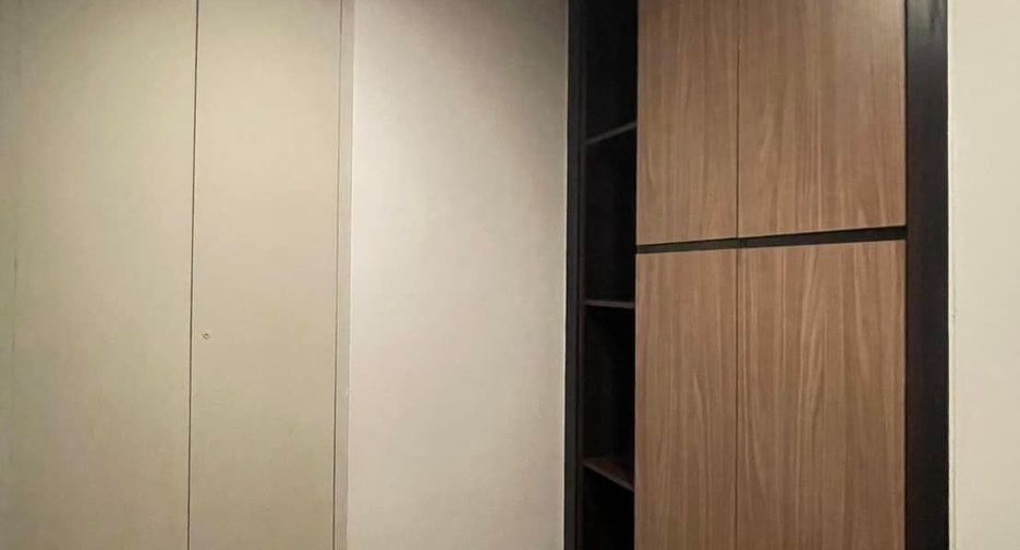 For sale 1 bed condo in Khlong Toei, Bangkok